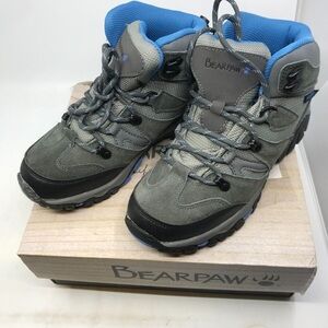 BearPaw winter boots / hiking shoes